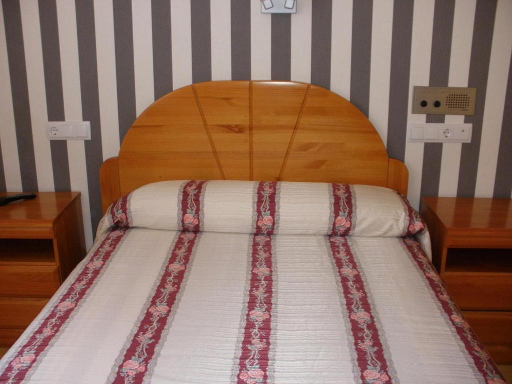 Hostal Virgen Del Villar Лагуна-де-Дуеро Номер фото