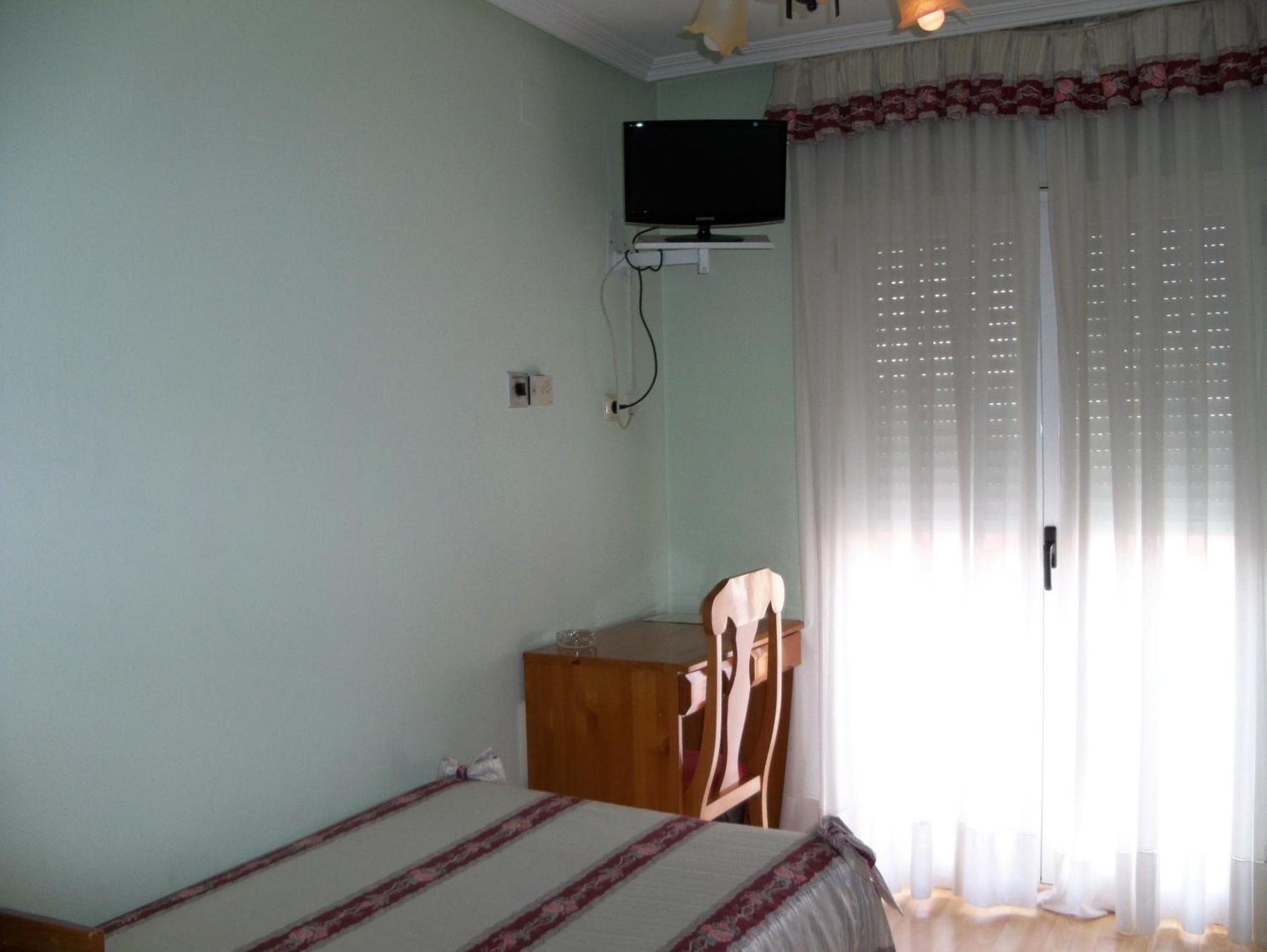 Hostal Virgen Del Villar Лагуна-де-Дуеро Екстер'єр фото