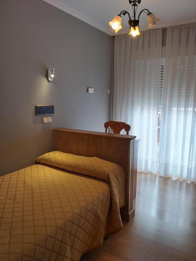 Hostal Virgen Del Villar Лагуна-де-Дуеро Екстер'єр фото