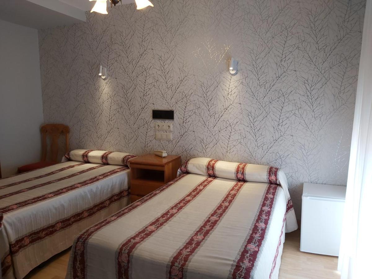 Hostal Virgen Del Villar Лагуна-де-Дуеро Екстер'єр фото