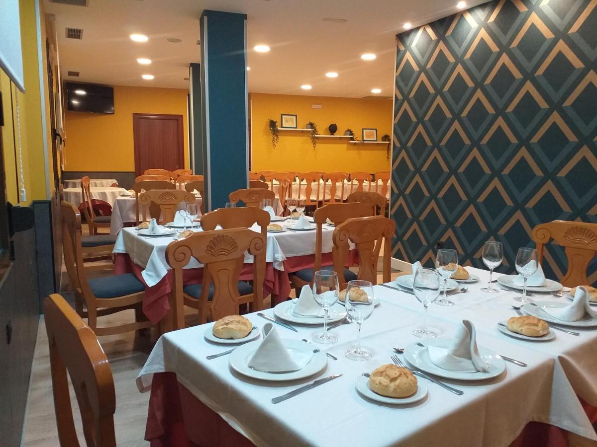 Hostal Virgen Del Villar Лагуна-де-Дуеро Екстер'єр фото